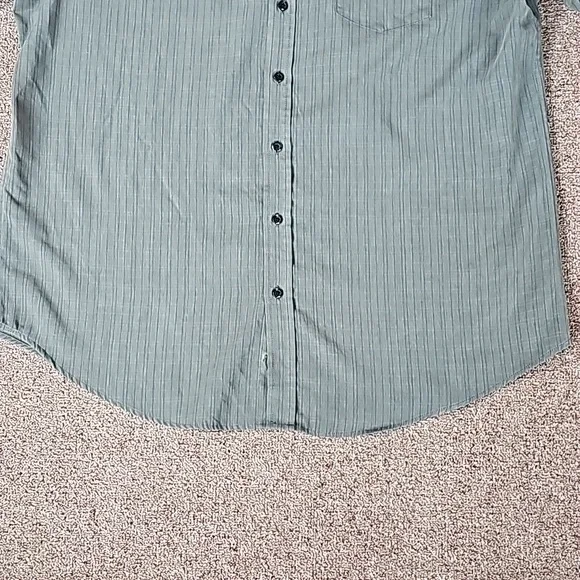 Men's  Button Down Shirt - Picture 7 of 16
